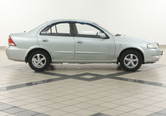 Подержанный автомобиль Nissan Almera Classic 2006 года (5 фото)