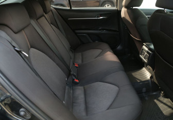 Подержанный автомобиль Toyota Camry Sedan 2018 года (11 фото)