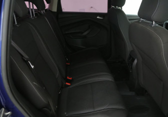 Подержанный автомобиль Ford Kuga 2017 года (11 фото)