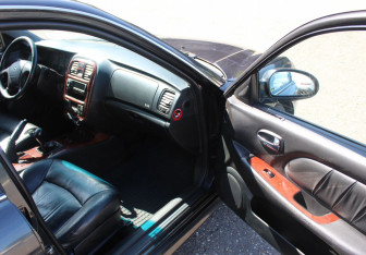 Подержанный автомобиль Hyundai Sonata 2008 года (9 фото)