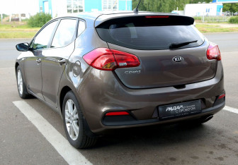 Подержанный автомобиль Kia Ceed Hatchback 2014 года (4 фото)