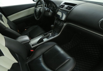 Подержанный автомобиль Mazda 6 Sedan 2011 года (9 фото)