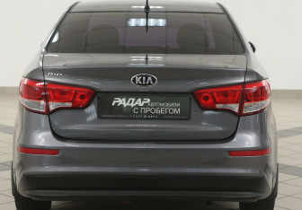 Подержанный автомобиль Kia Rio Sedan 2015 года (3 фото)