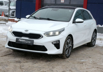 Подержанный автомобиль Kia Ceed Hatchback 2018 года (3 фото)