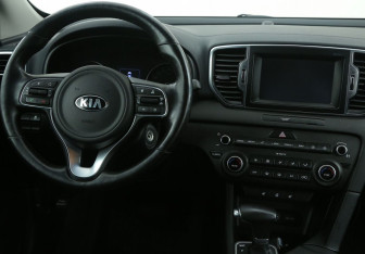 Подержанный автомобиль Kia Sportage 2016 года (23 фото)