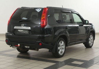 Подержанный автомобиль Nissan X-Trail 2008 года (4 фото)
