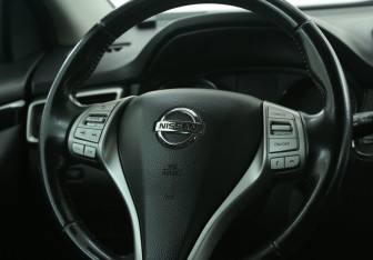 Подержанный автомобиль Nissan Qashqai 2014 года (16 фото)