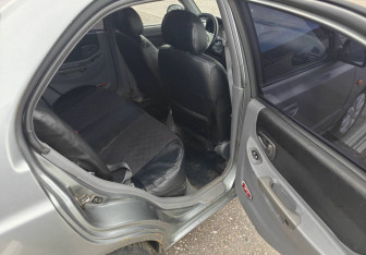 Подержанный автомобиль Hyundai Accent Sedan 2007 года (10 фото)