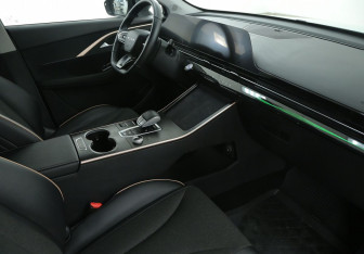 Подержанный автомобиль Omoda C5 2023 года (9 фото)