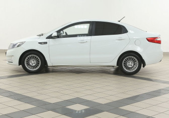 Подержанный автомобиль Kia Rio Sedan 2014 года (7 фото)