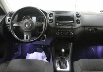 Подержанный автомобиль Volkswagen Tiguan 2013 года (8 фото)