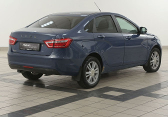 Подержанный автомобиль LADA (ВАЗ) Vesta Sedan 2016 года (4 фото)