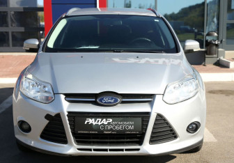 Подержанный автомобиль Ford Focus Wagon 2013 года (2 фото)