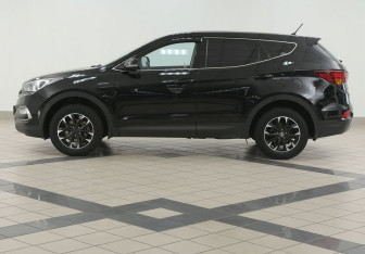 Подержанный автомобиль Hyundai Santa Fe 2016 года (7 фото)