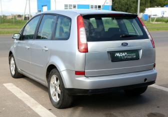 Подержанный автомобиль Ford C-MAX 2006 года (4 фото)