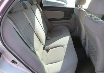 Подержанный автомобиль Kia Cerato Sedan 2006 года (11 фото)