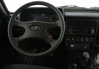 Подержанный автомобиль LADA (ВАЗ) 2121 (4x4) 2007 года (14 фото)