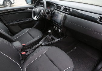 Подержанный автомобиль Renault Arkana 2020 года (9 фото)