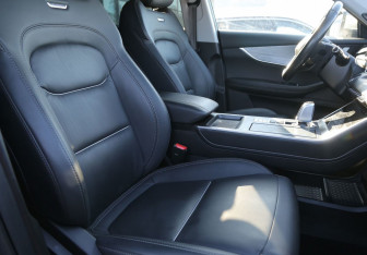 Подержанный автомобиль Chery Tiggo 7 Pro Max 2023 года (10 фото)