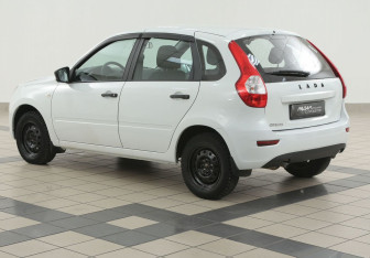 Подержанный автомобиль LADA (ВАЗ) Granta Hatchback 2021 года (2 фото)