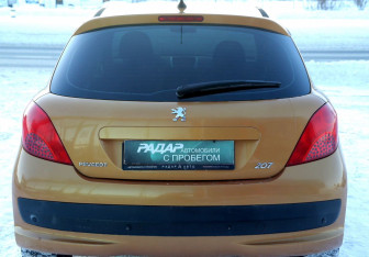 Подержанный автомобиль Peugeot 207 Hatchback 2008 года (5 фото)