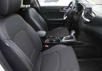 Подержанный автомобиль Kia Ceed Hatchback 2018 года (20 фото)