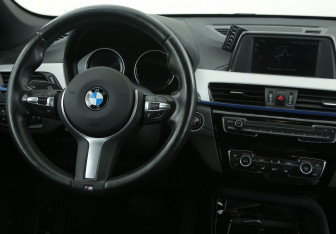 Подержанный автомобиль BMW X1 2019 года (14 фото)