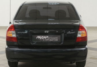 Подержанный автомобиль Hyundai Accent Sedan 2008 года (3 фото)