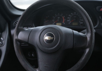 Подержанный автомобиль Chevrolet Niva 2012 года (16 фото)