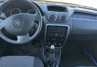 Подержанный автомобиль Renault Duster 2013 года (9 фото)