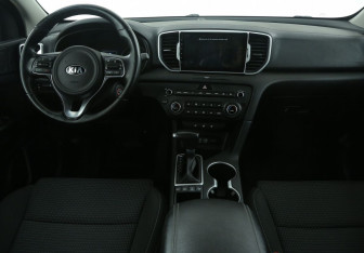 Подержанный автомобиль Kia Sportage 2017 года (22 фото)