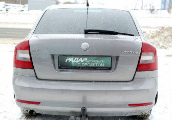 Подержанный автомобиль Skoda Octavia Liftback 2008 года (5 фото)