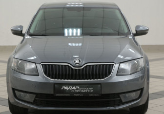 Подержанный автомобиль Skoda Octavia Liftback 2016 года (6 фото)