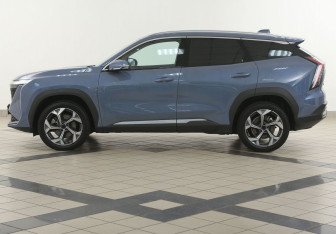 Подержанный автомобиль Geely Atlas 2024 года (7 фото)