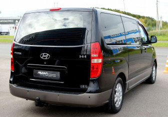 Подержанный автомобиль Hyundai H-1 2008 года (6 фото)