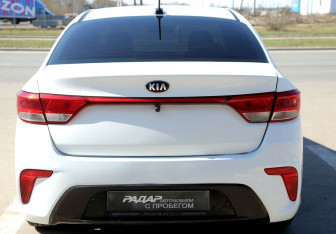 Подержанный автомобиль Kia Rio Sedan 2018 года (5 фото)