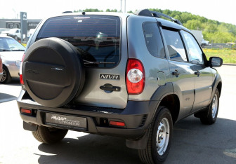 Подержанный автомобиль Chevrolet Niva 2013 года (6 фото)