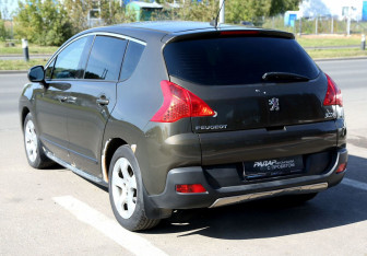 Подержанный автомобиль Peugeot 3008 2011 года (4 фото)