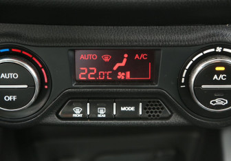 Подержанный автомобиль Kia Rio Sedan 2013 года (16 фото)