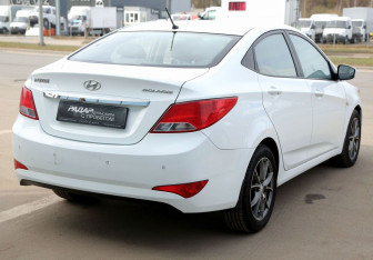 Подержанный автомобиль Hyundai Solaris Sedan 2015 года (6 фото)