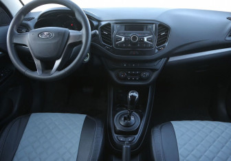 Подержанный автомобиль LADA (ВАЗ) Vesta Sedan 2017 года (12 фото)