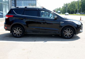 Подержанный автомобиль Ford Kuga 2016 года (7 фото)