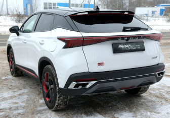 Подержанный автомобиль Omoda C5 2022 года (4 фото)