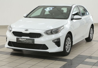 Подержанный автомобиль Kia Ceed Hatchback 2018 года (8 фото)