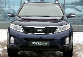 Подержанный автомобиль Kia Sorento 2014 года (2 фото)
