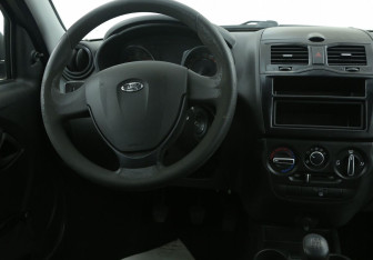 Подержанный автомобиль LADA (ВАЗ) Granta Liftback 2020 года (14 фото)