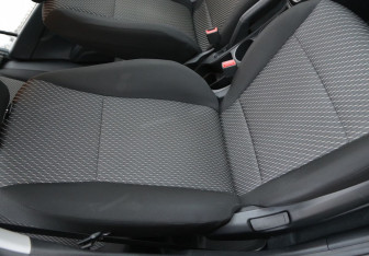 Подержанный автомобиль Kia Rio Hatchback 2020 года (17 фото)