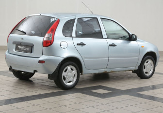 Подержанный автомобиль LADA (ВАЗ) Kalina Hatchback 2012 года (4 фото)