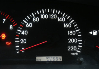 Подержанный автомобиль Toyota Corolla Sedan 2006 года (17 фото)