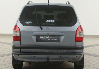 Подержанный автомобиль Opel Zafira Compactvan 2004 года (3 фото)